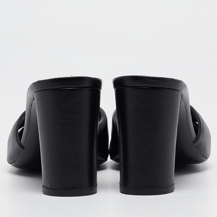 Pre Owned Saint Laurent Black Leather Bianca Slide Sandals Size 38.5