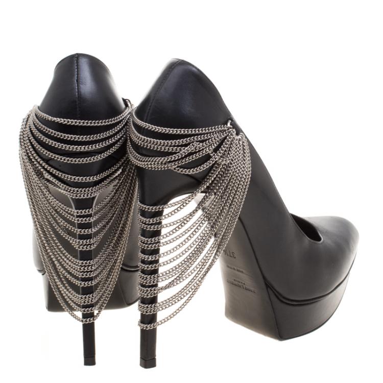 مملوكة مسبقًا Saint Laurent Paris Black Leather Janis Chain Heel Platform Pumps Size 37.5