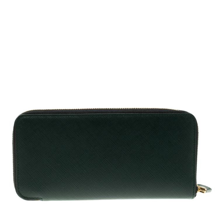 Pre Owned Salvatore Ferragamo Dark Green Leather Zip Around Wallet