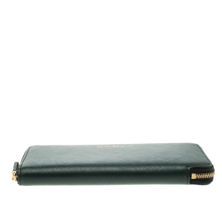 Pre Owned Salvatore Ferragamo Dark Green Leather Zip Around Wallet