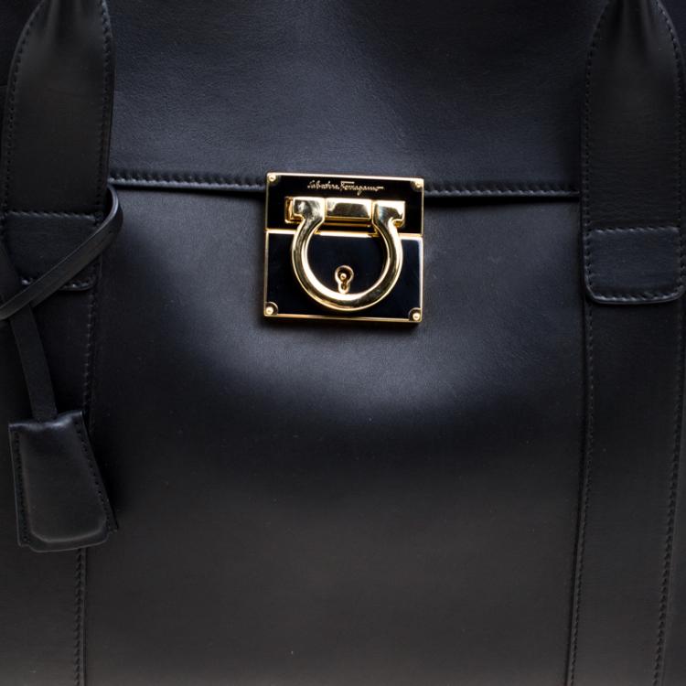 مملوكة مسبقًا Salvatore Ferragamo Black Leather Large Sookie Tote