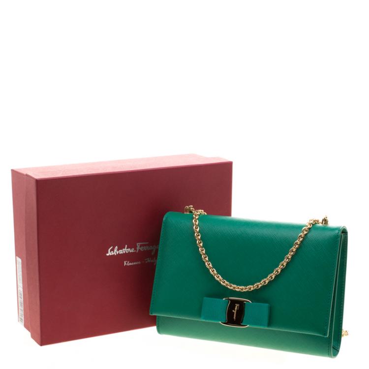 Pre Owned Salvatore Ferragamo Green Leather Ginny Shoulder Bag