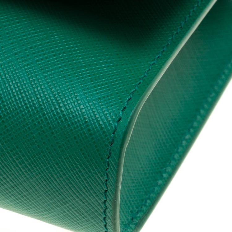 Pre Owned Salvatore Ferragamo Green Leather Ginny Shoulder Bag