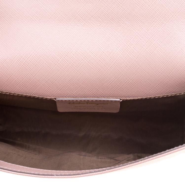 مملوكة مسبقًا Salvatore Ferragamo Beige Leather Ginny Shoulder Bag