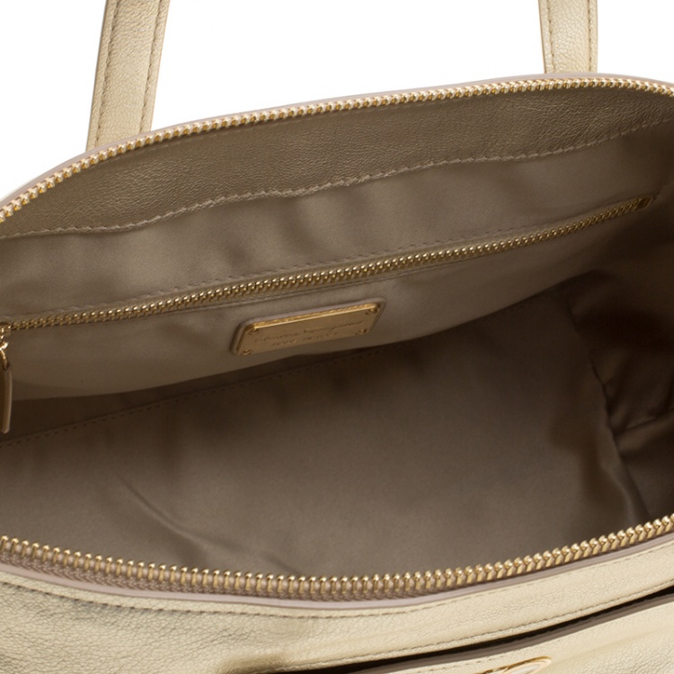 Pre Owned Salvatore Ferragamo Metallic Gold Leather Small Mika Tote