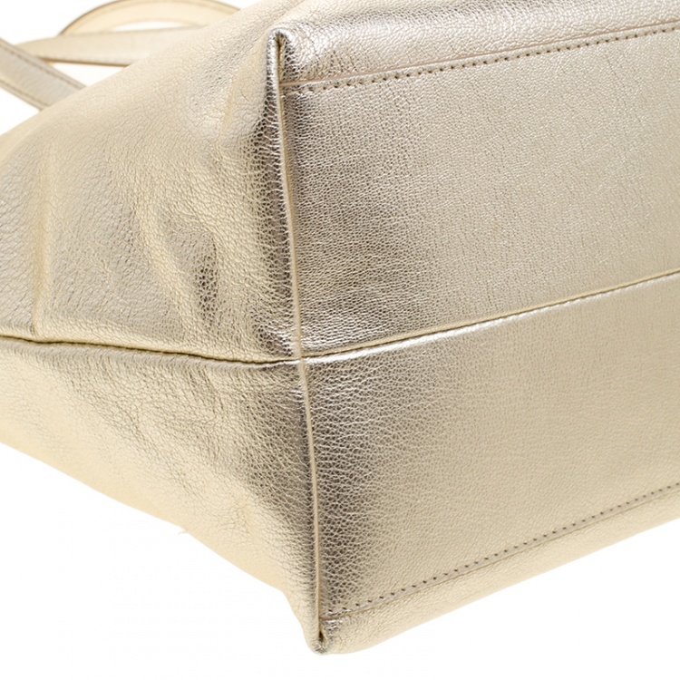 Pre Owned Salvatore Ferragamo Metallic Gold Leather Small Mika Tote