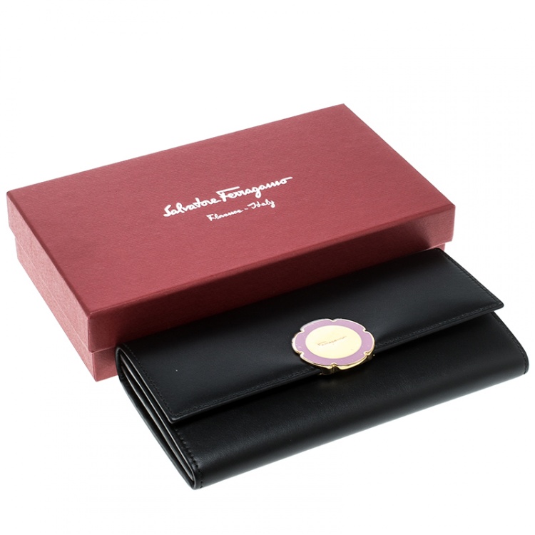 Pre Owned Salvatore Ferragamo Black Leather Flower Lock Continental Wallet