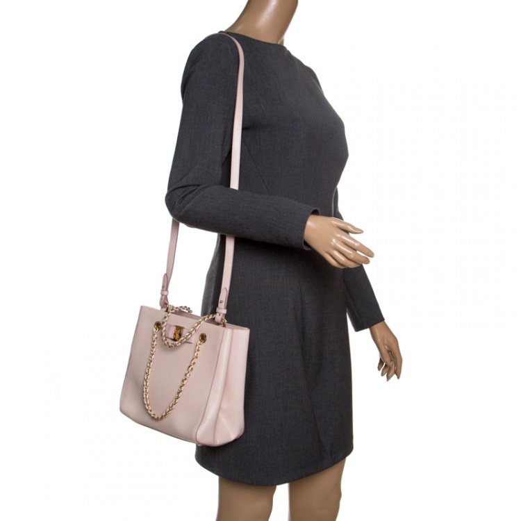 Pre Owned Salvatore Ferragamo Blush Pink Leather Vany Chain Tote