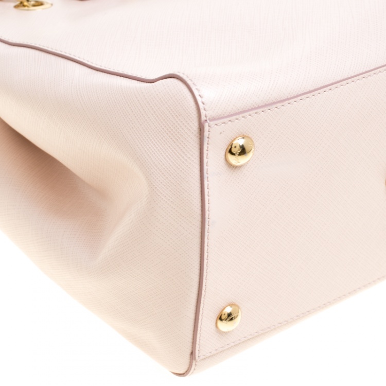 Pre Owned Salvatore Ferragamo Blush Pink Leather Vany Chain Tote