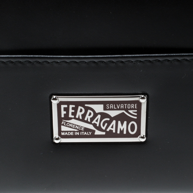 Pre Owned Salvatore Ferragamo Black Leather Logo Plaque Zip Around Wallet