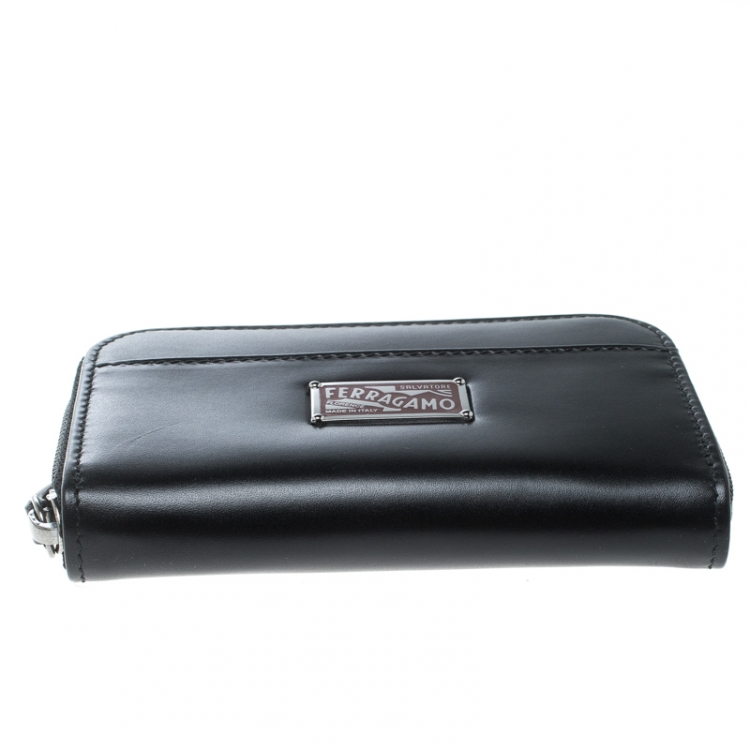 Pre Owned Salvatore Ferragamo Black Leather Logo Plaque Zip Around Wallet
