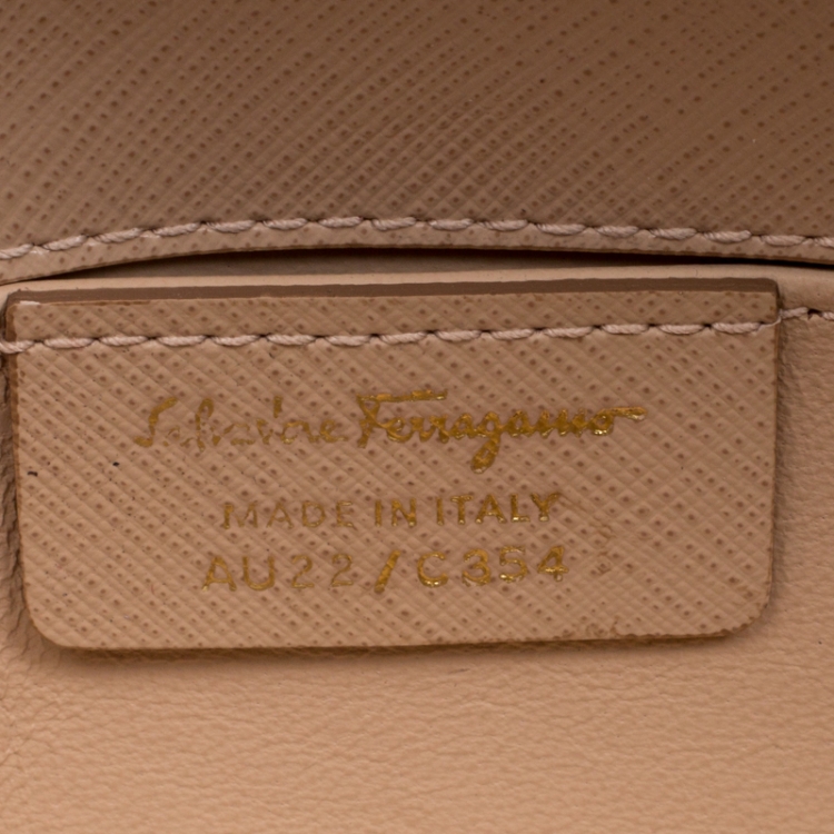 Pre Owned Salvatore Ferragamo Beige Leather Bow Ginny Long Clutch