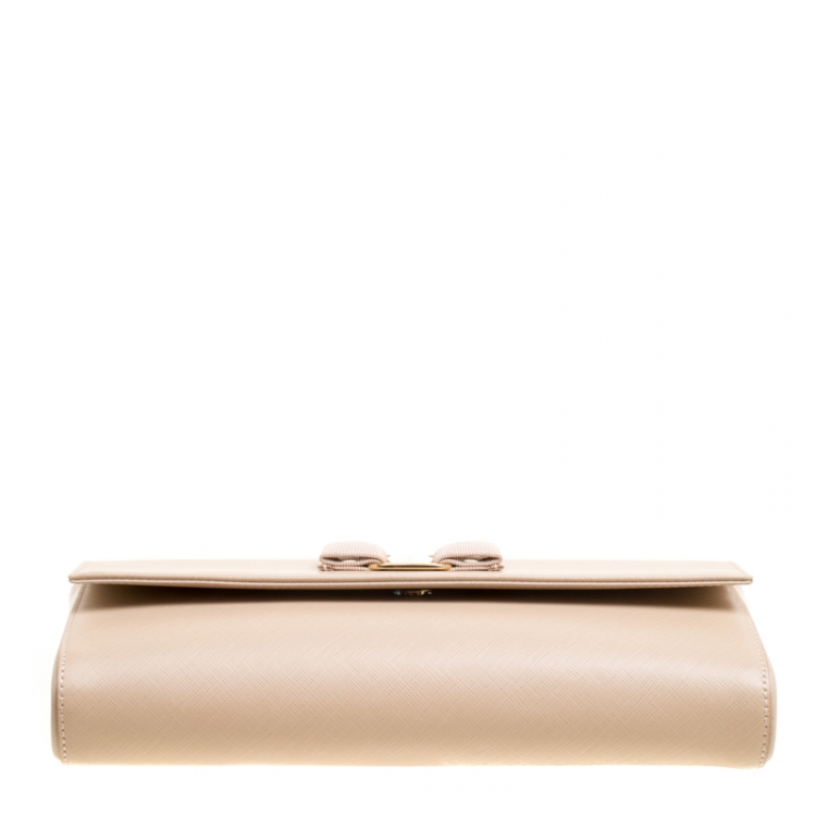 Pre Owned Salvatore Ferragamo Beige Leather Bow Ginny Long Clutch