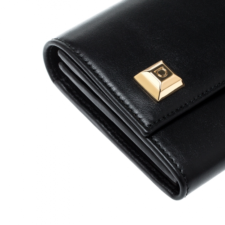 مملوكة مسبقًا Salvatore Ferragamo Black Studded Leather Continental Wallet