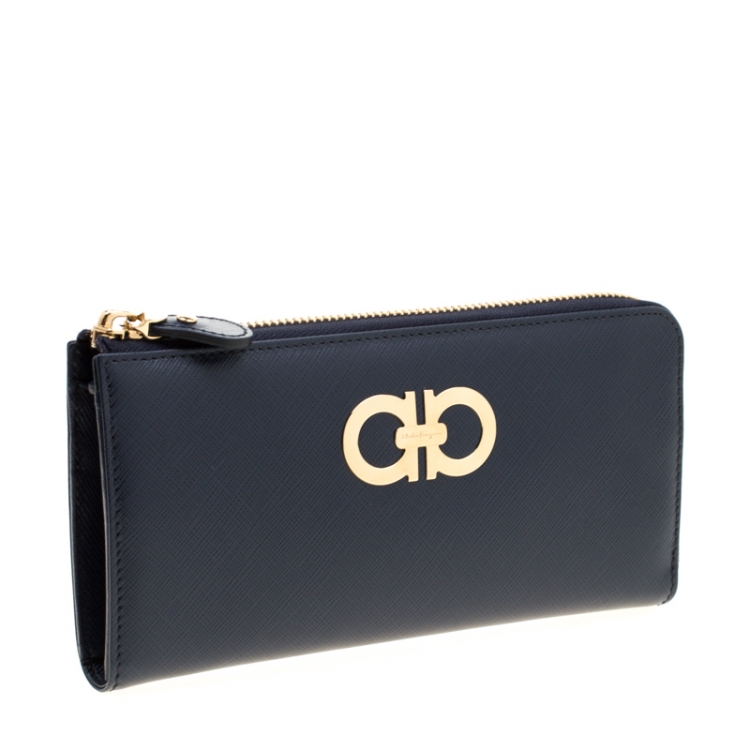 مملوكة مسبقًا Salvatore Ferragamo Blue Indie Kid Leather Double Gancio Zip Around Wallet