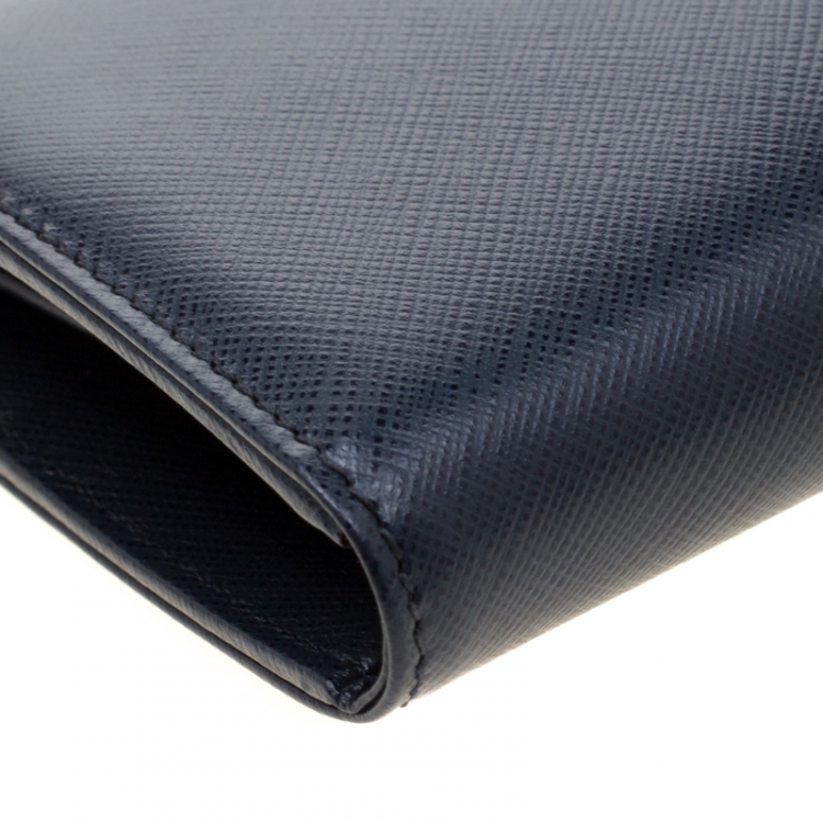 مملوكة مسبقًا Salvatore Ferragamo Blue Indie Kid Leather Double Gancio Zip Around Wallet