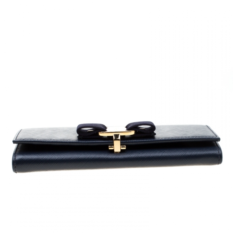 Pre Owned Salvatore Ferragamo Blue Leather Miss Vara Wallet