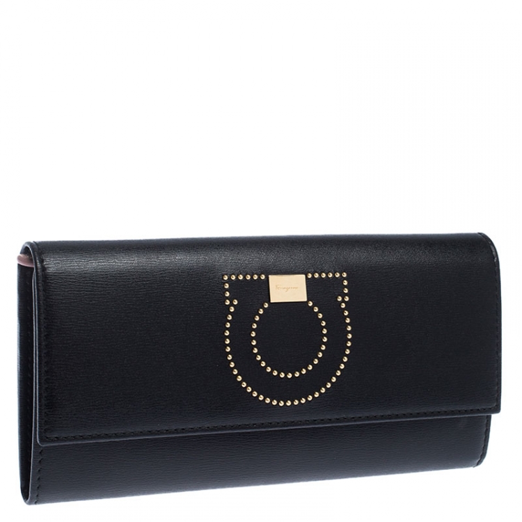 Pre Owned Salvatore Ferragamo Black Leather Gancini Flap Wallet