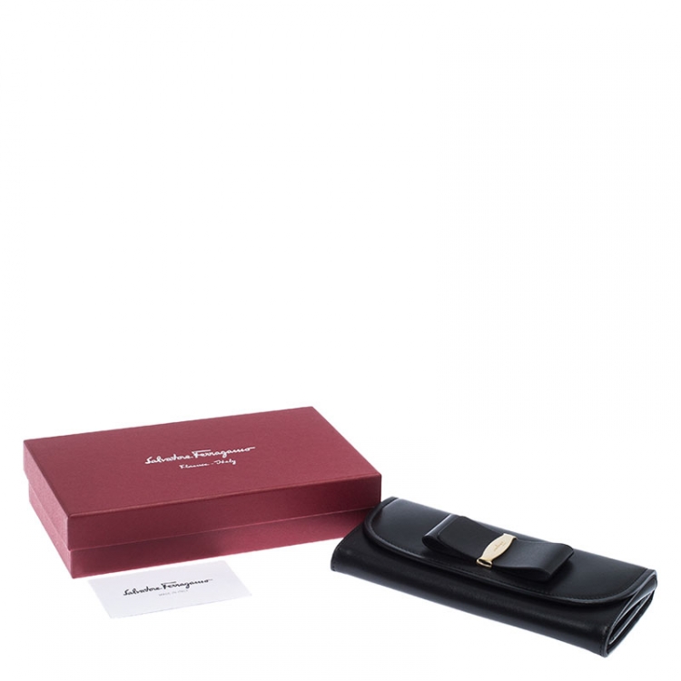 Pre Owned Salvatore Ferragamo Black Leather Bow Flap Wallet