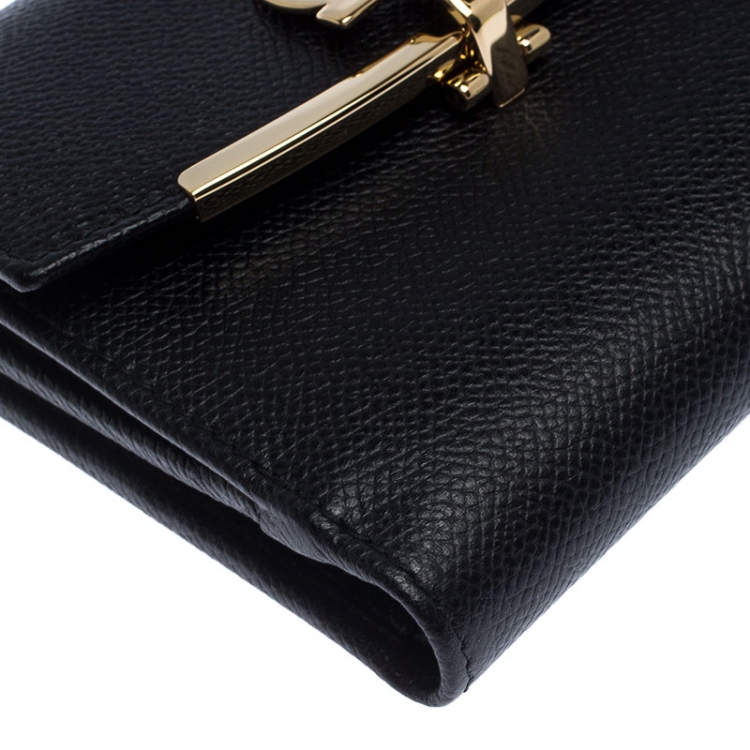 Pre Owned Salvatore Ferragamo Black Leather Gancini Bifold Wallet
