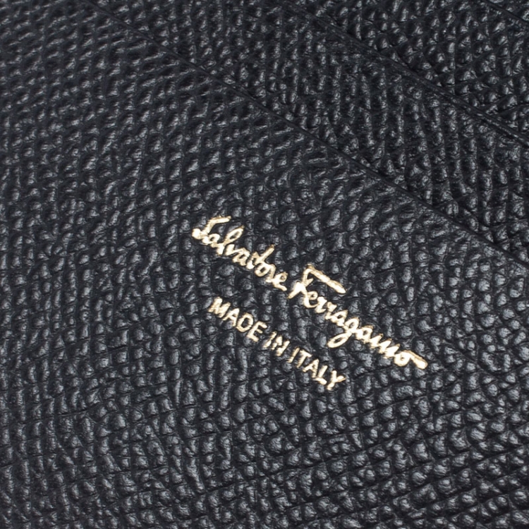 Pre Owned Salvatore Ferragamo Black Leather Gancini Bifold Wallet