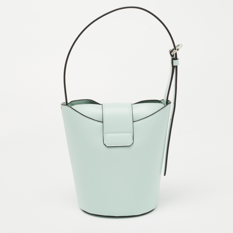 Pre Owned Salvatore Ferragamo Mint Green Leather Trifolio Shoulder Bag