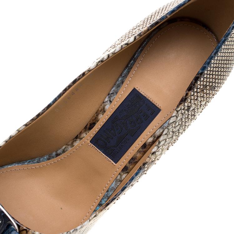 Pre Owned Salvatore Ferragamo Two Tone Studded Python Embossed Leather Peep Toe Pumps Size 40.5
