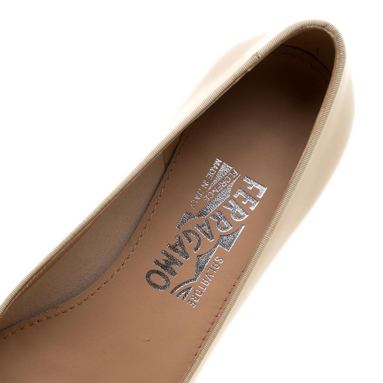 Pre Owned Salvatore Ferragamo Beige Patent Leather Fiocco Bow Ballet Flats Size 35.5