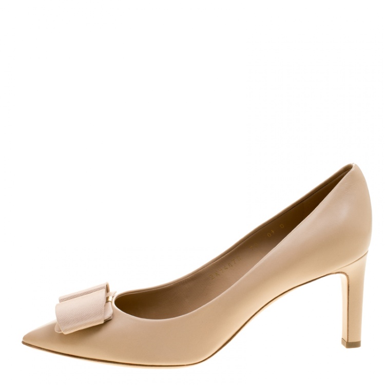 ferragamo pointed toe pumps