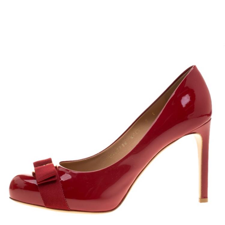 Ferragamo carla discount pump red