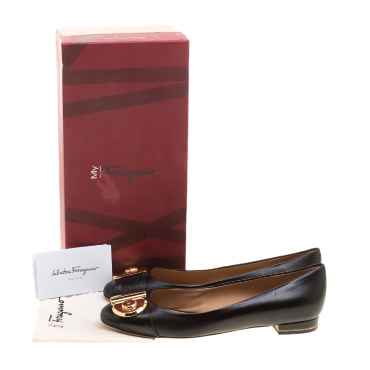 مملوكة مسبقًا Salvatore Ferragamo Black Leather Fiamma Keyhole Ballet Flats Size 37.5