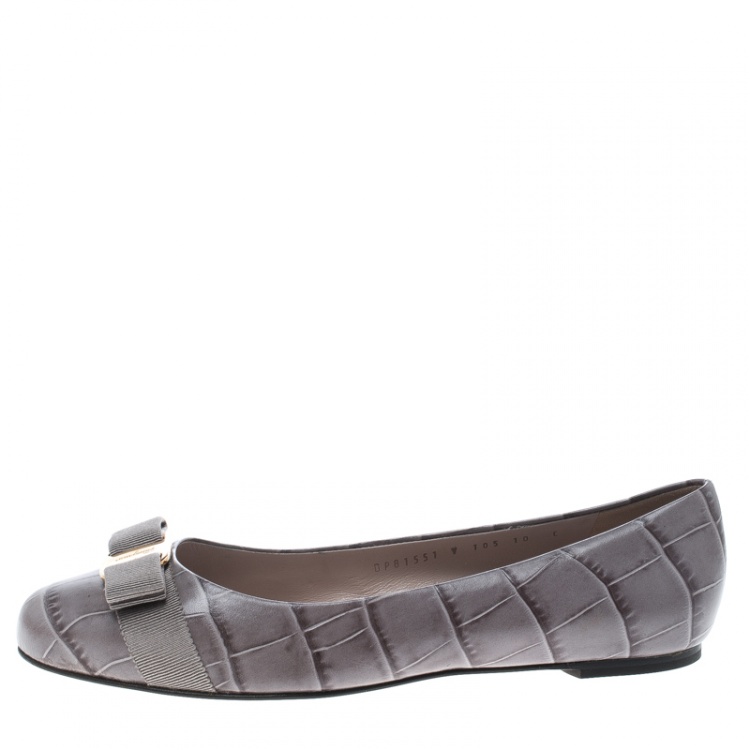 Pre Owned Salvatore Ferragamo Grey Embossed Croc Leather Varina Ballet Flats Size 40.5