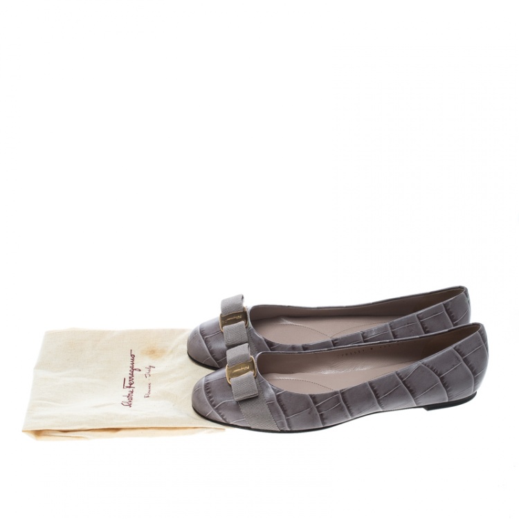 Pre Owned Salvatore Ferragamo Grey Embossed Croc Leather Varina Ballet Flats Size 40.5