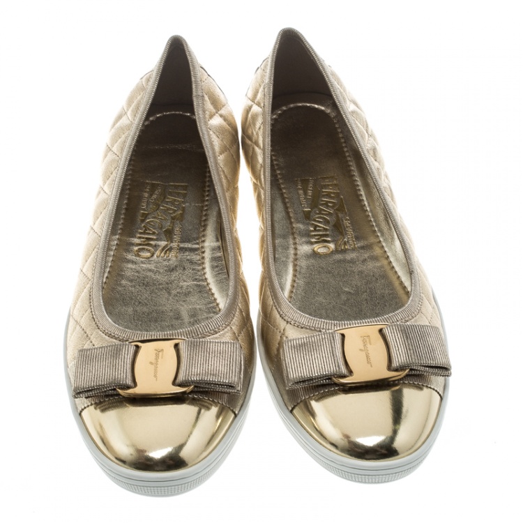 مملوكة مسبقًا Salvatore Ferragamo Metallic Gold Quilted Leather Rufina Sneaker Ballet Flats Size 38.5