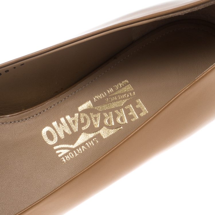 Pre Owned Salvatore Ferragamo Beige Leather Lola Ballet Flats Size 39.5
