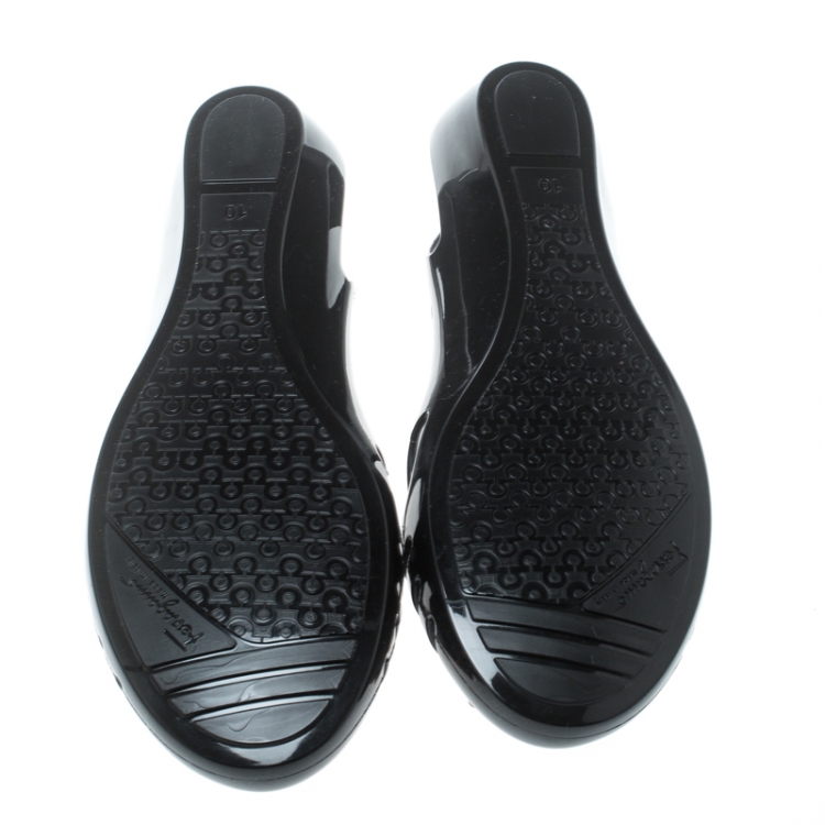 Pre Owned Salvatore Ferragamo Black Jelly Bermuda Flats Size 40.5
