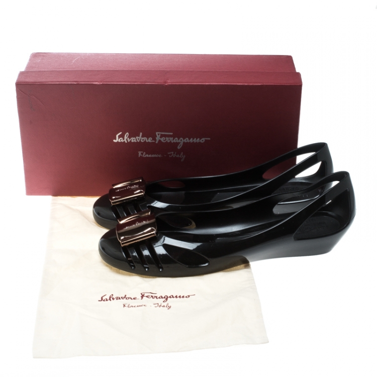 Pre Owned Salvatore Ferragamo Black Jelly Bermuda Flats Size 40.5