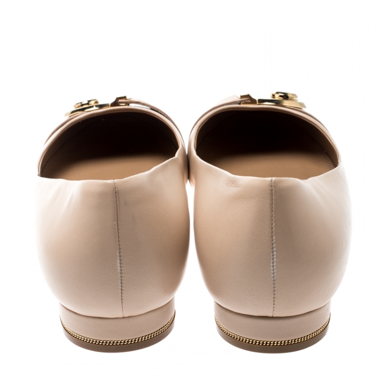 Pre Owned Salvatore Ferragamo Beige Leather Fiamma Keyhole Flats Size 40.5