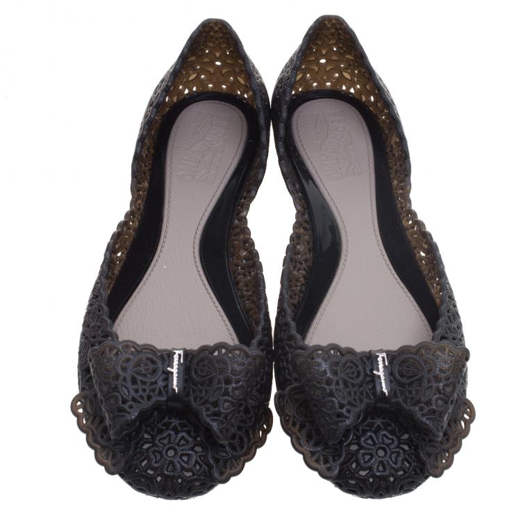 Pre Owned Salvatore Ferragamo Black Cutout Jelly Nilly Bow Ballet Flats Size 40.5