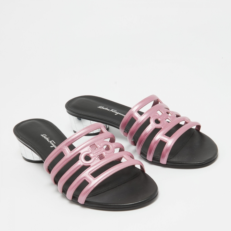 Pre Owned Salvatore Ferragamo Pink/Black Leather Finn Slide Sandals Size 39.5