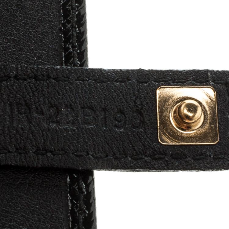Pre Owned Salvatore Ferragamo Black Patent Leather Gancini 6 Key Holder