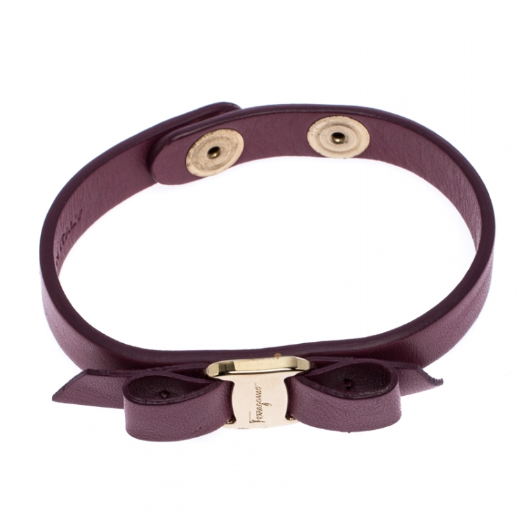 Pre Owned Salvatore Ferragamo Vara Bow Purple Leather Gold Tone Bracelet