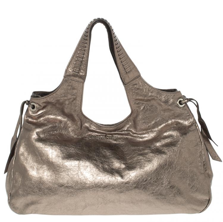 مملوكة مسبقًا Salvatore Ferragamo Metallic Grey Leather Tote