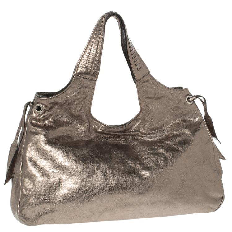 مملوكة مسبقًا Salvatore Ferragamo Metallic Grey Leather Tote