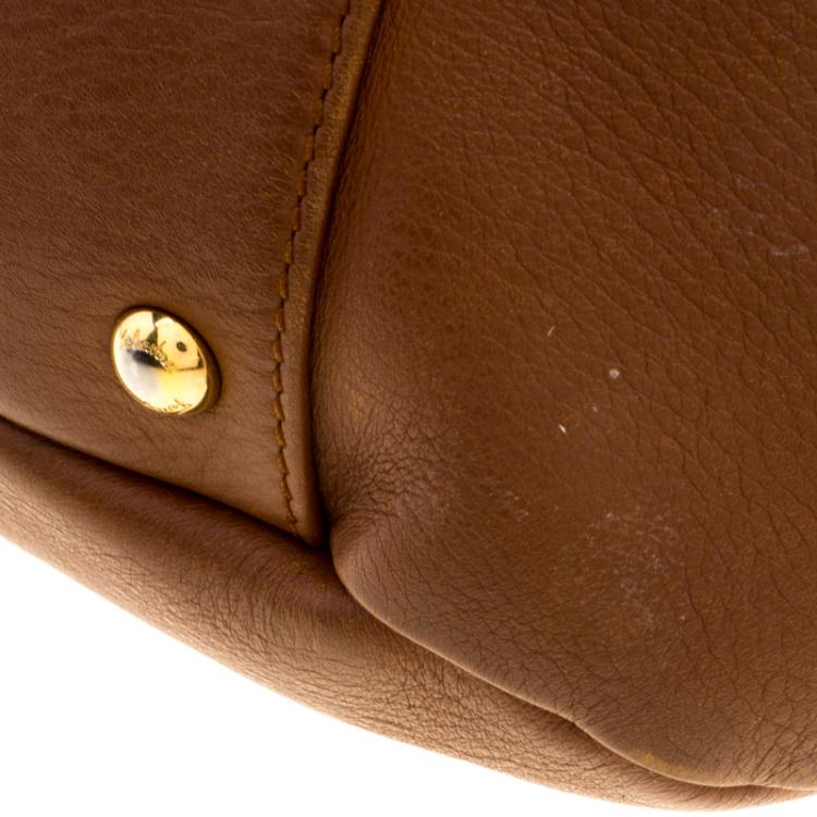 مملوكة مسبقًا Salvatore Ferragamo Brown Leather Tote