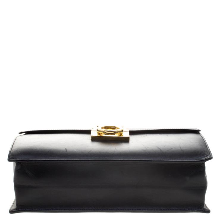 مملوكة مسبقًا Salvatore Ferragamo Black Leather Gancio Lock Shoulder Bag
