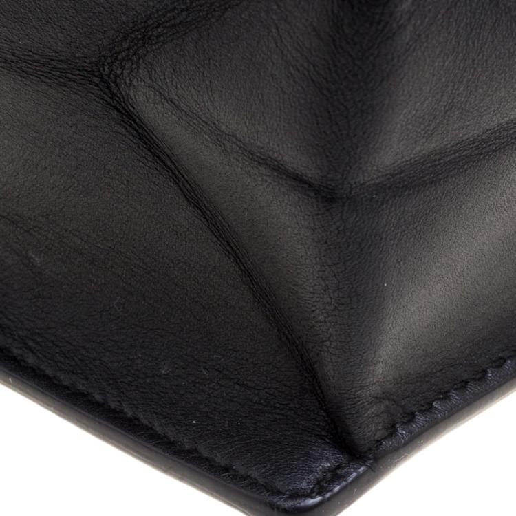 مملوكة مسبقًا Salvatore Ferragamo Black Leather Gancio Lock Shoulder Bag