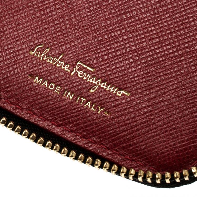 Pre Owned Salvatore Ferragamo Black Leather Double Gancio Zip Around Wallet 