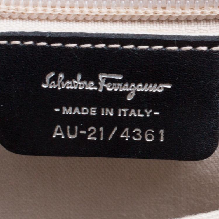 مملوكة مسبقًا Salvatore Ferragamo Black Embossed Leather Top Handle Bag