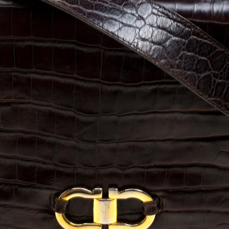 مملوكة مسبقًا Salvatore Ferragamo Brown Alligator Crossbody Bag